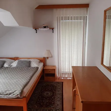 Apartma Vrh Apartamento *