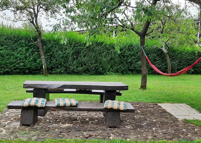 Apartma Vrh * Lesce (Upper Carniola)